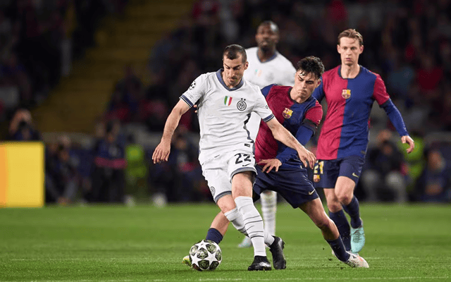 赛季新高22分！邓雨婷末节连中关键三分，遗憾错失绝杀（邓雨婷轰下赛季新高22分，末节连中关键三分仍憾未能绝杀）