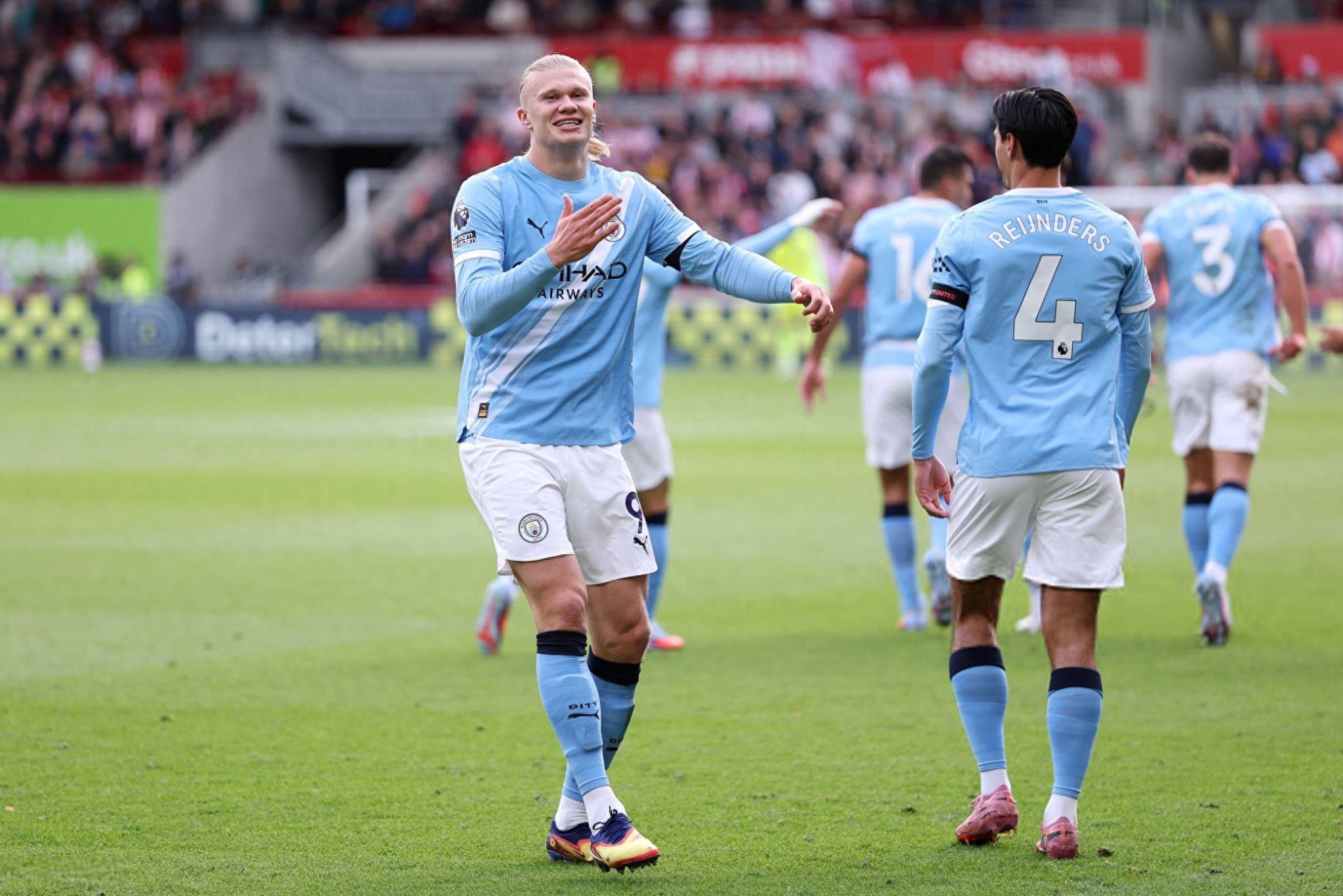 中超：武汉三镇主场1-0小胜上海申花（中超：武汉三镇主场1比0力克上海申花）