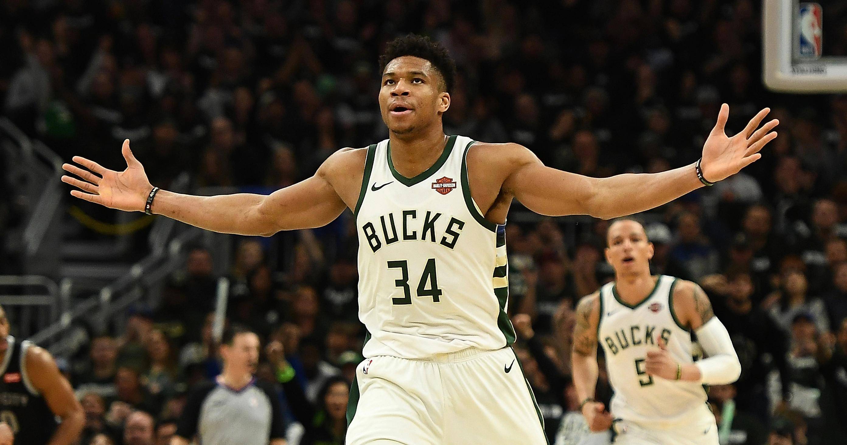 德转比甲身价前10：措利斯3000万欧第1，小斯坦科维奇上榜（德转发布比甲身价前十榜：措利斯以3000万欧居首，小斯坦科维奇入选）