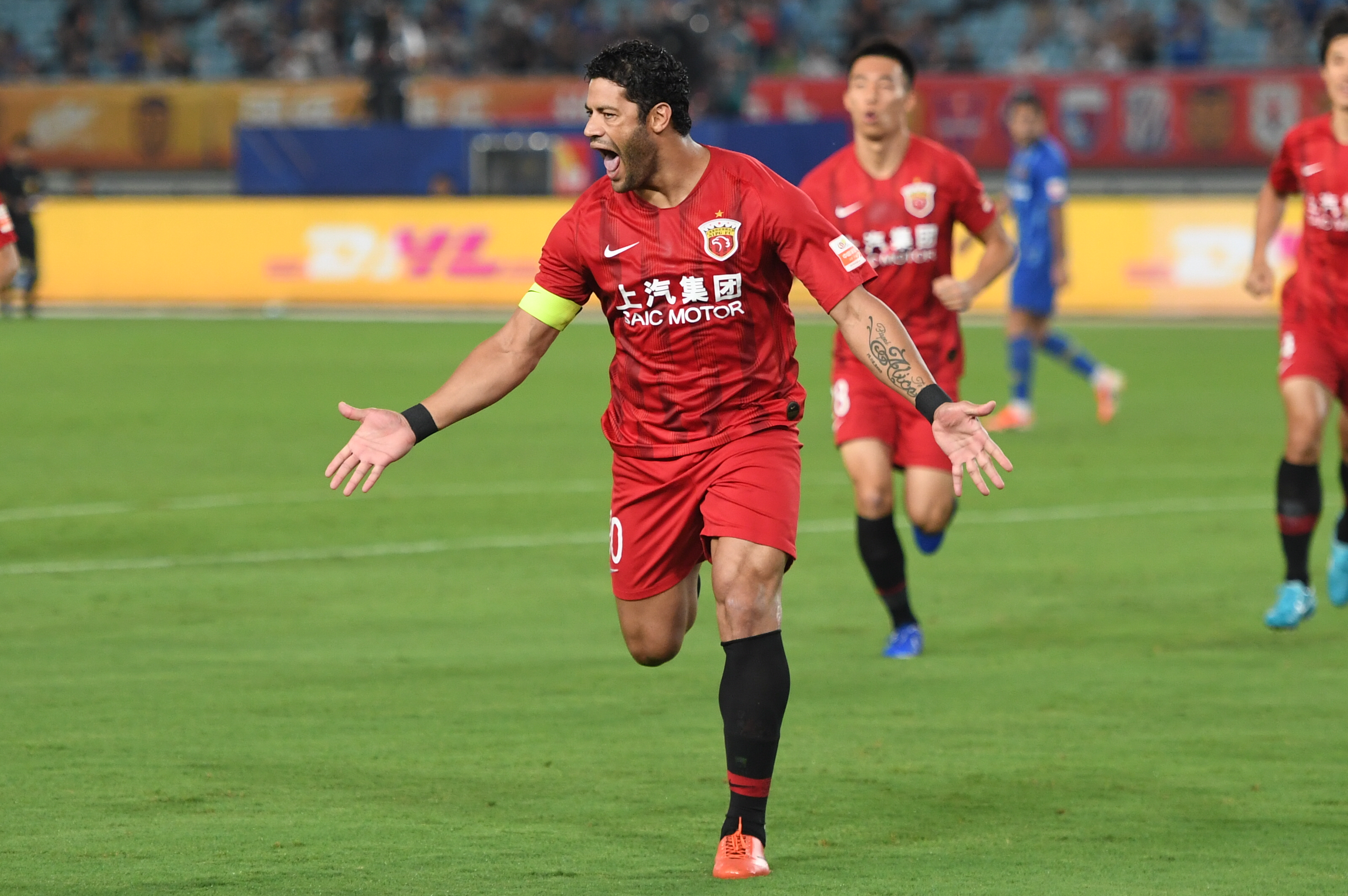 第96分钟丢球！3-3绝平！利物浦爆冷丢分，落后榜首10分卫冕英超无望（第96分钟失守！利物浦被3-3绝平爆冷丢分，距榜首10分，英超卫冕渺茫）