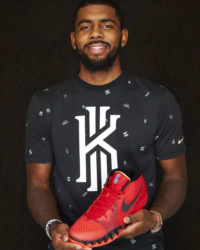 追梦谈穿23号：大学队史名宿未同意我穿32号 所以我把两数字互换（追梦谈23号由来：大学队史名宿不同意我穿32，我就把数字倒过来）