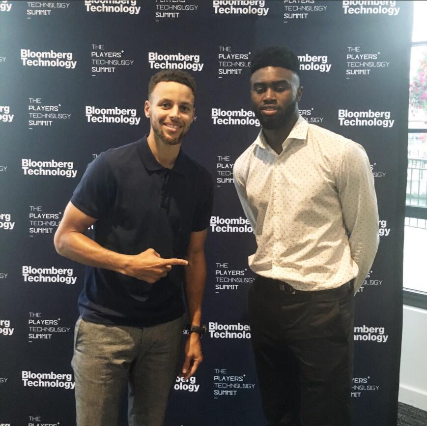 围绕着莱万与凯恩的转会传闻大家觉得拜仁会同意吗？（莱万、凯恩转会传闻四起：拜仁会放行吗？）