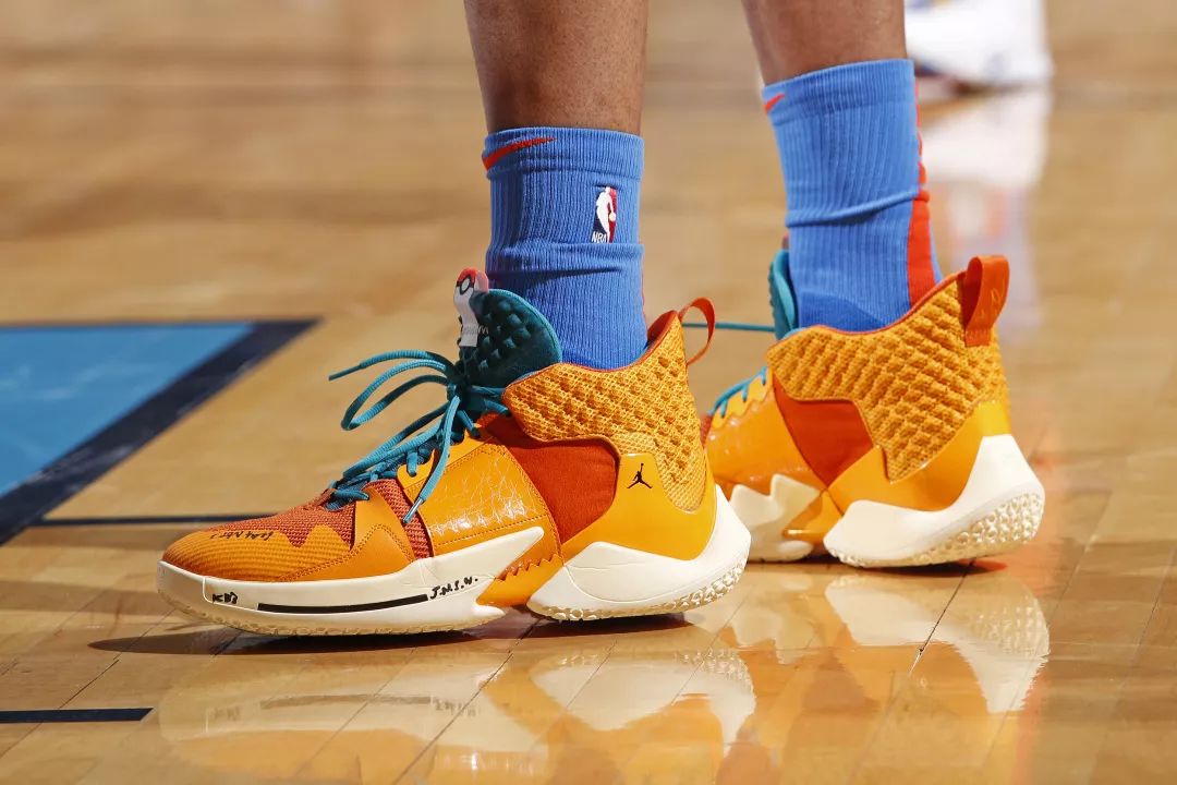 内马尔：我们应该得到更多，裁判的判罚标准总是不同（内马尔不满：我们本该拿到更多，裁判判罚口径不统一）