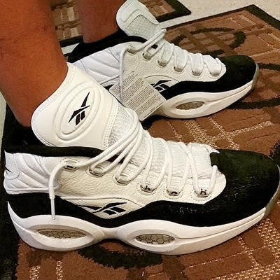 弗罗因德：球队展现了能量和韧性，我非常欣赏这样的胜利（弗罗因德：球队的能量与韧性尽显，这样的胜利让我非常满意）