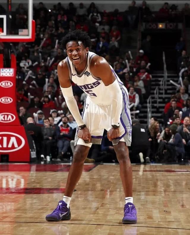 简直是能攻善守！昔日落选秀已经成为了太阳的后场支柱？（攻防俱佳！曾经的落选秀如今撑起太阳后场？）