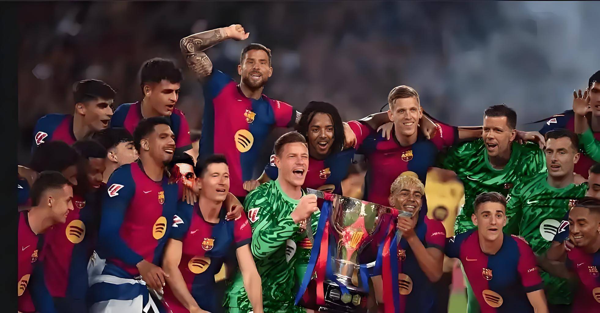 圣保利主帅调侃凯恩：去年他踢我们那脚射门，球现在还在飞吧（圣保利主帅打趣凯恩：去年那脚对我们射门，球至今还在飞）