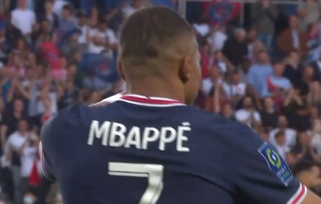 兰德尔数据爆炸，独木难支球队失利（兰德尔爆砍仍难救主，球队无奈告负）