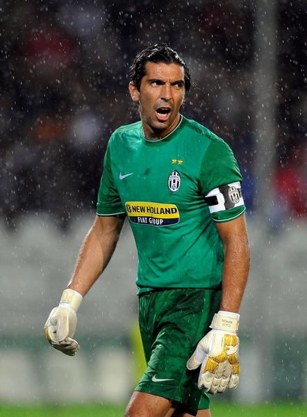 西媒：专业报告显示皇马5年因伤病损失1.68亿，远超巴萨（西媒称专业报告显示：皇马近五年因伤病损失达1.68亿，远超巴萨）