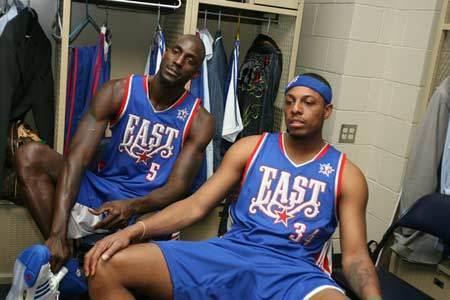 克罗斯：居莱尔和我不是同类型球员，我相信他能在皇马待很久（克罗斯：我和居莱尔风格各异，相信他能在皇马效力多年）