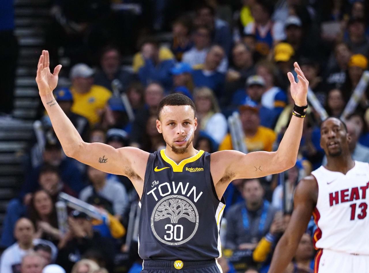 图片报：阿德耶米续约只接受加入解约条款，金额或达8000万欧（德媒：阿德耶米续约仅接受含解约金条款，数额或达8000万欧）