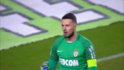 达尼洛同时斩获两座欧冠&解放者杯冠军，为历史首人（达尼洛史上首位包揽欧冠与解放者杯双冠）