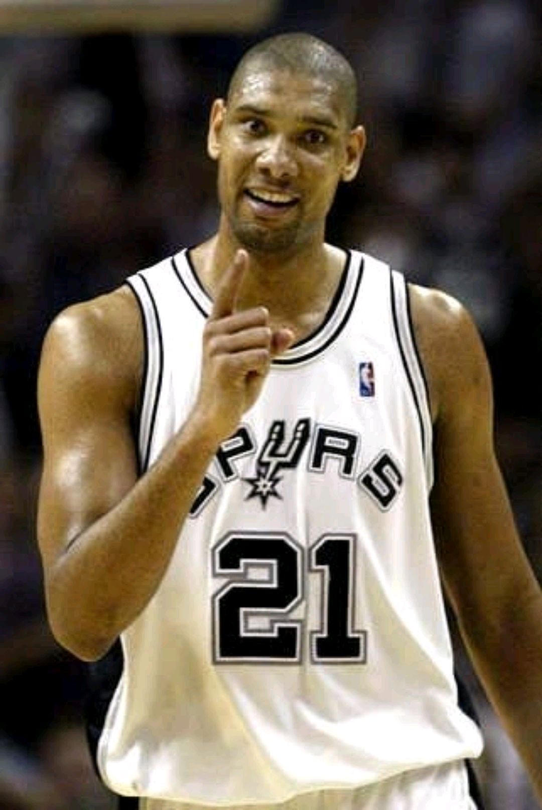 马卡发布的投票显示，86%皇马球迷支持卖掉维尼修斯（马卡投票结果：86%皇马球迷赞成出售维尼修斯）