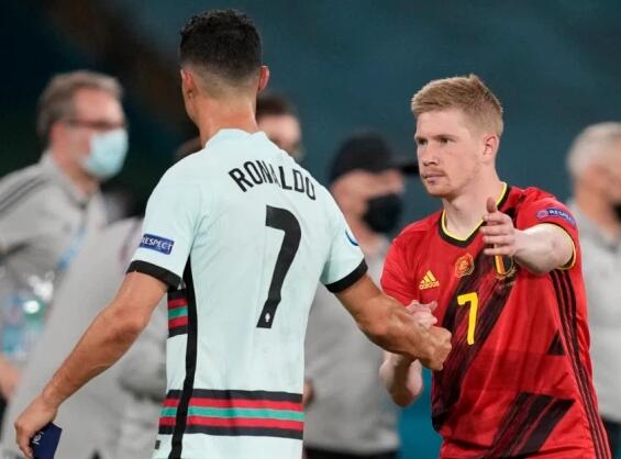 最快百球先生！哈兰德领取英超100球纪念球（英超百球最快！哈兰德获颁100球纪念球）