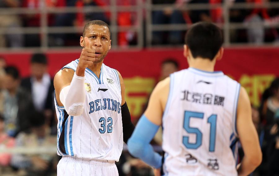 为庆祝美加墨世界杯，与刺客足球鞋融合设计的科8将进行复刻（致敬美加墨世界杯，融入刺客元素的科比8即将复刻）