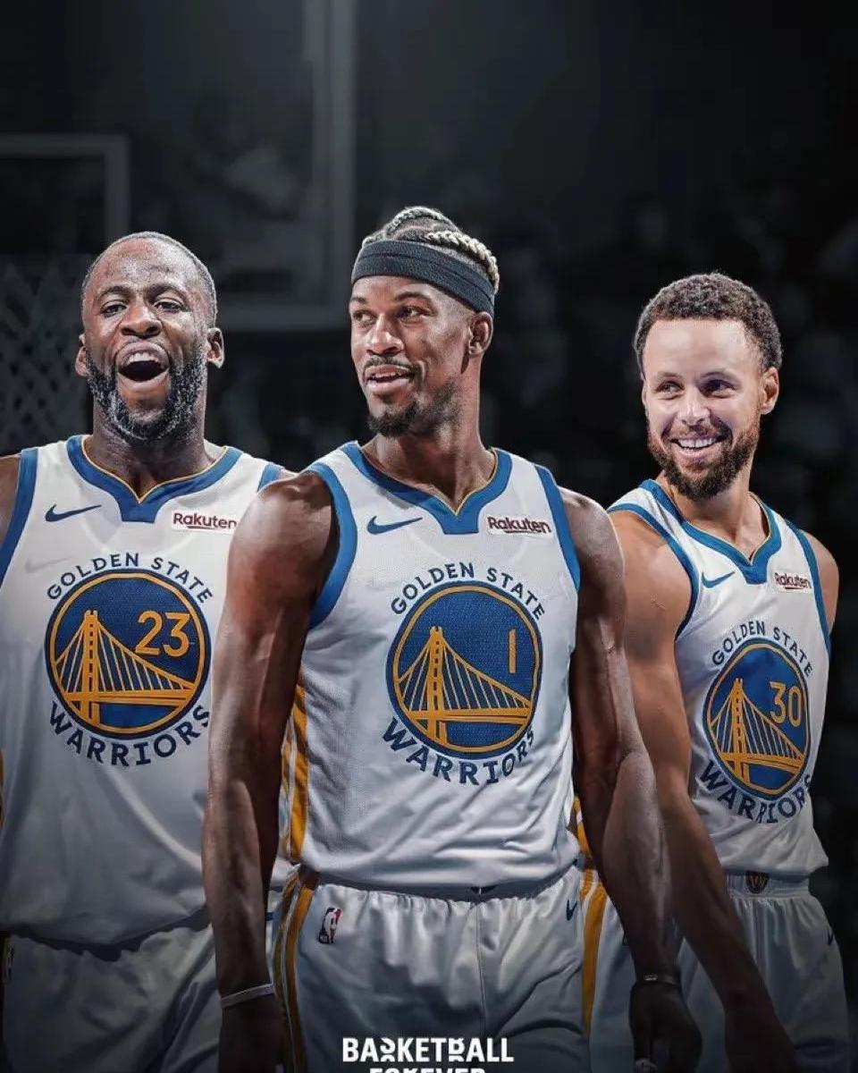 贝纳蒂亚：除了德布劳内，夏窗我们还联系过韦斯利-福法纳（贝纳蒂亚：今夏除德布劳内外，我们也与韦斯利-福法纳接触过）