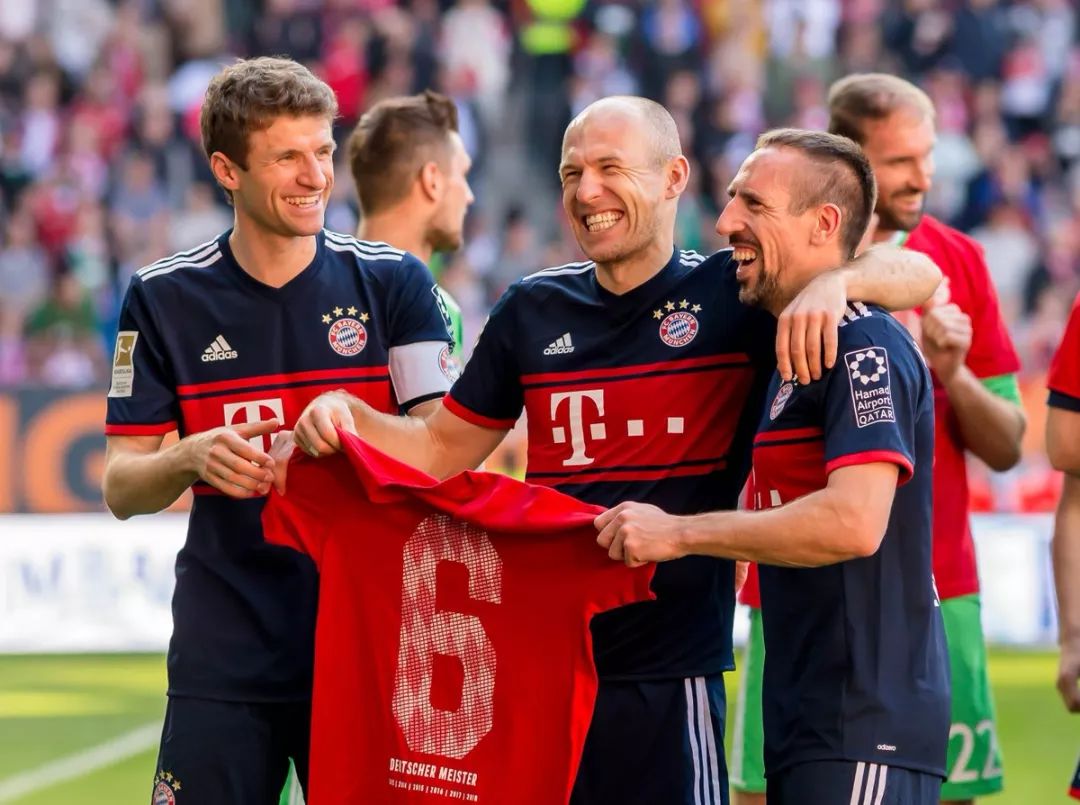 罗体：账目监督机构裁定那不勒斯和比萨冬窗必须卖人才能引援（罗体：财务监管裁定，那不勒斯与比萨冬窗需先卖人方可引援）