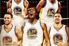 拜仁积极追求梅努，欲将其打造成欧冠核心，但曼联与意甲球队争夺，形势激烈。（拜仁求购梅努谋建欧冠核心，曼联与意甲诸强竞逐，争夺白热化）